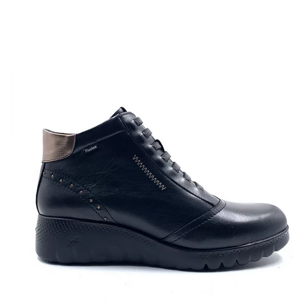 Γυναικεία Μποτάκια Ανατομικά Live F2246 Negro σε Μαύρο με ελαστικά Κορδόνια