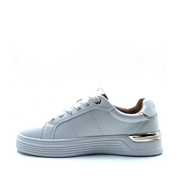 /images/uploads/1806/thumb_whitegold-gynaikeia-sneakers-belloccio.gr-s.oliver-2177802.webp